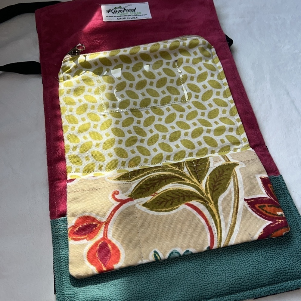 NEW Fabric Crossbody Purse - Picture 5 of 5